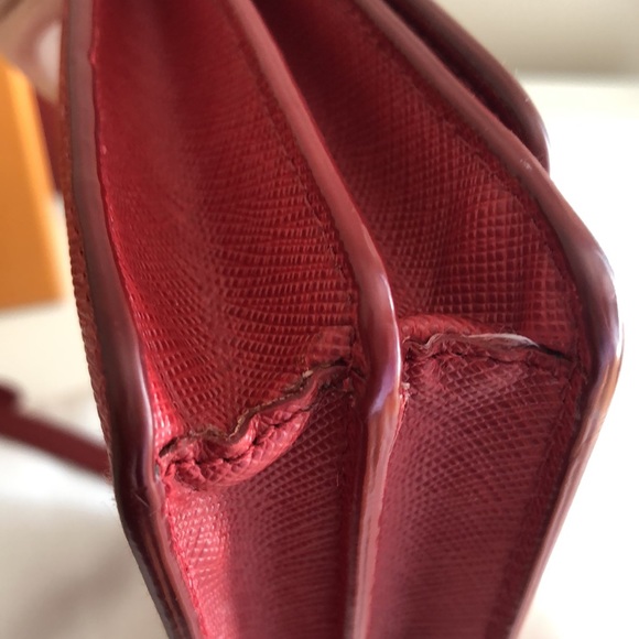 Prada bag - Picture 3 of 7